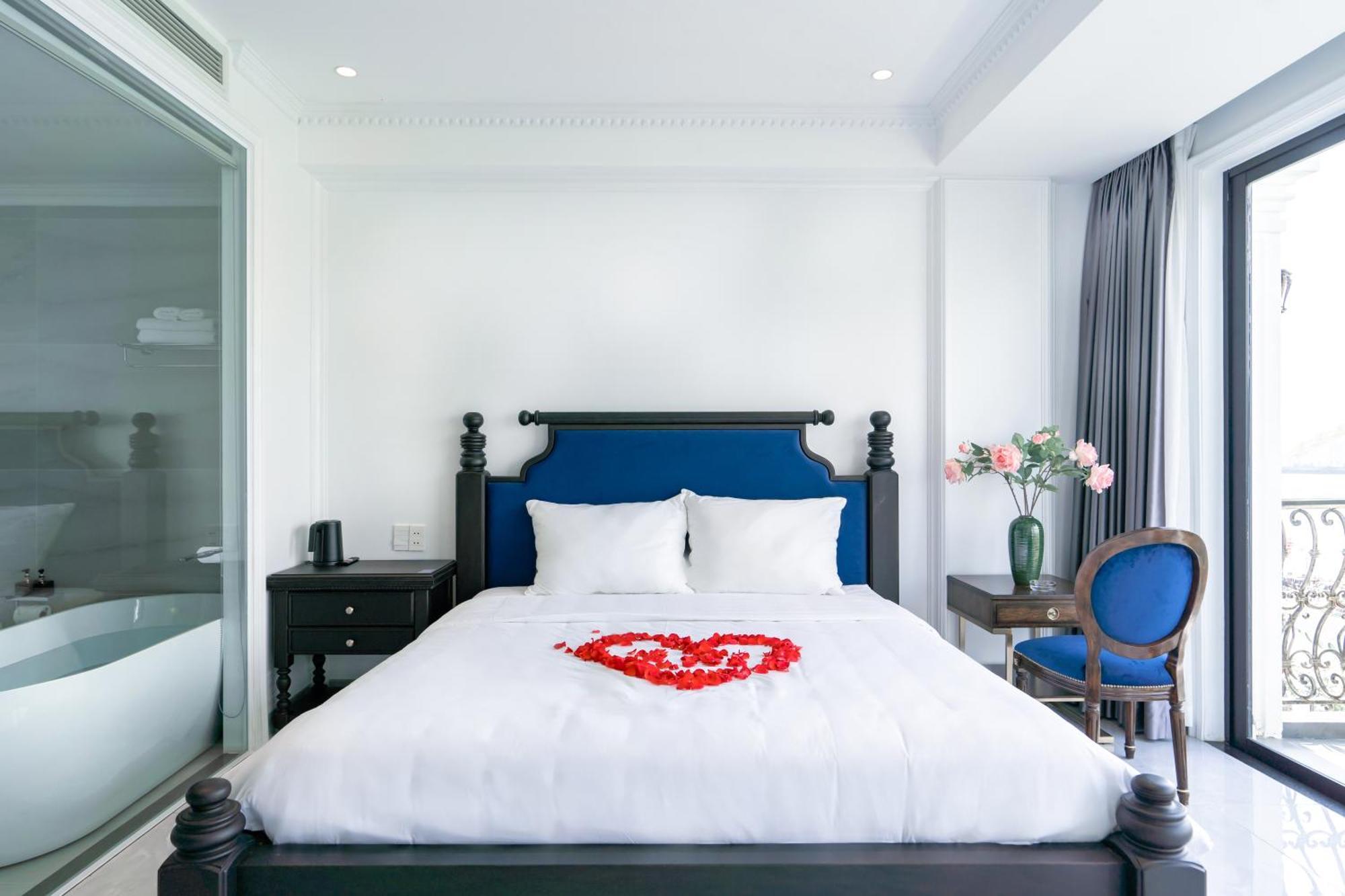 Hotel Quang Minh Riverside Da Nang