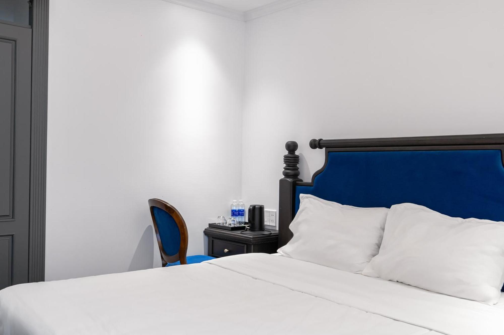 Hotel Quang Minh Riverside *